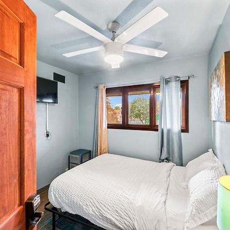 Compact, Comfortable And Cozy Too แองเคอเรจ ภายนอก รูปภาพ