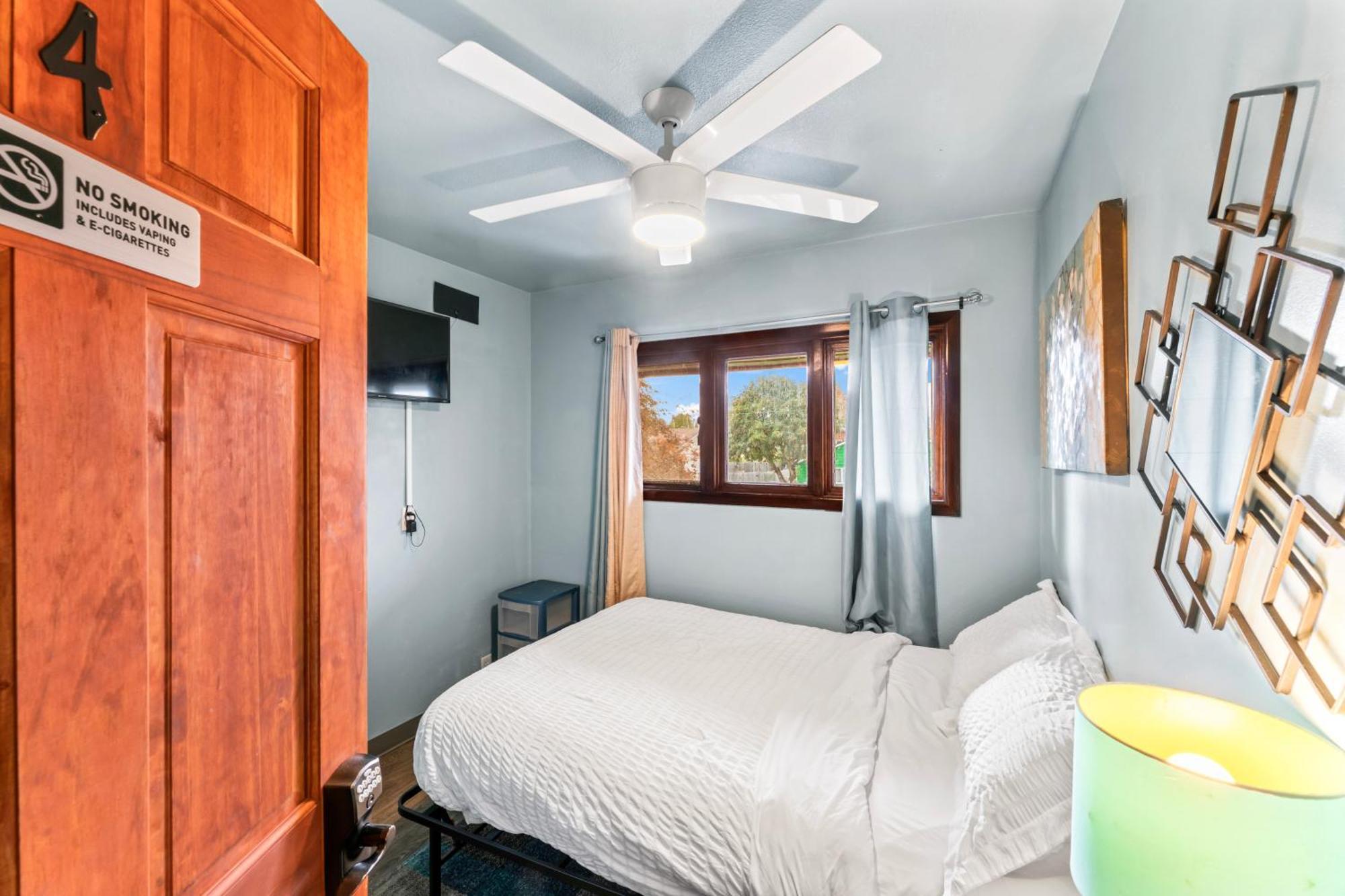 Compact, Comfortable And Cozy Too แองเคอเรจ ภายนอก รูปภาพ